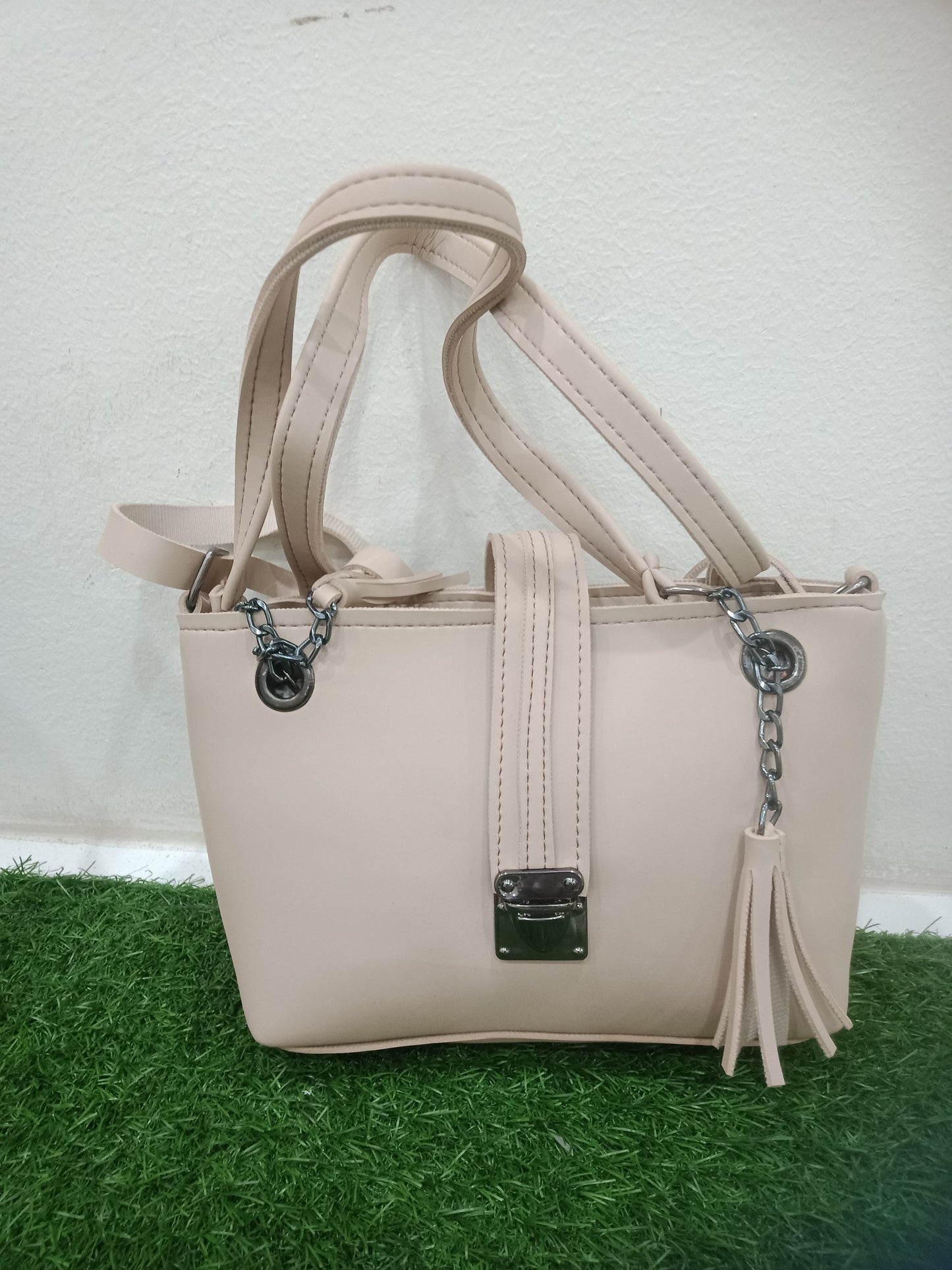 Hand bag