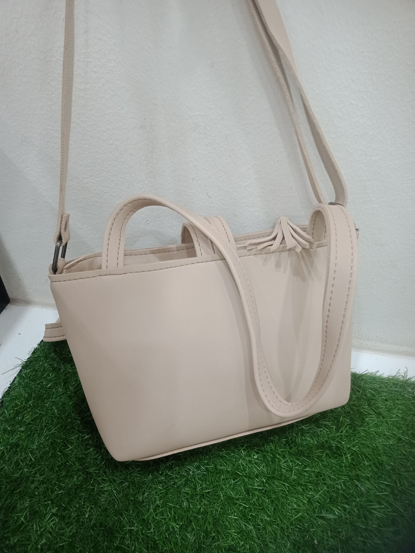 Hand bag