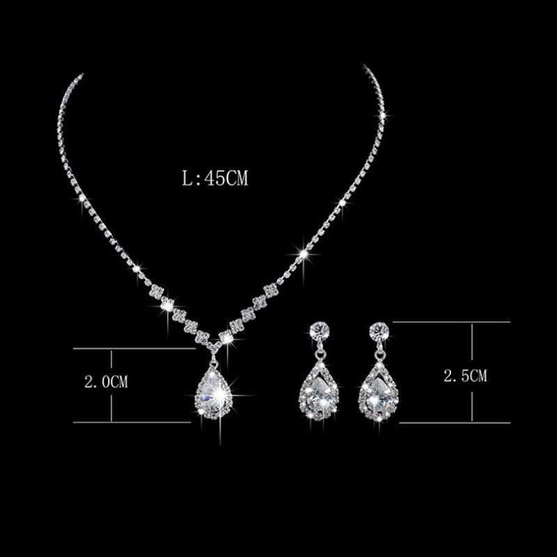 Vintage Crystal Waterdrop Pendant Necklace