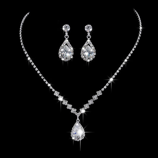Vintage Crystal Waterdrop Pendant Necklace