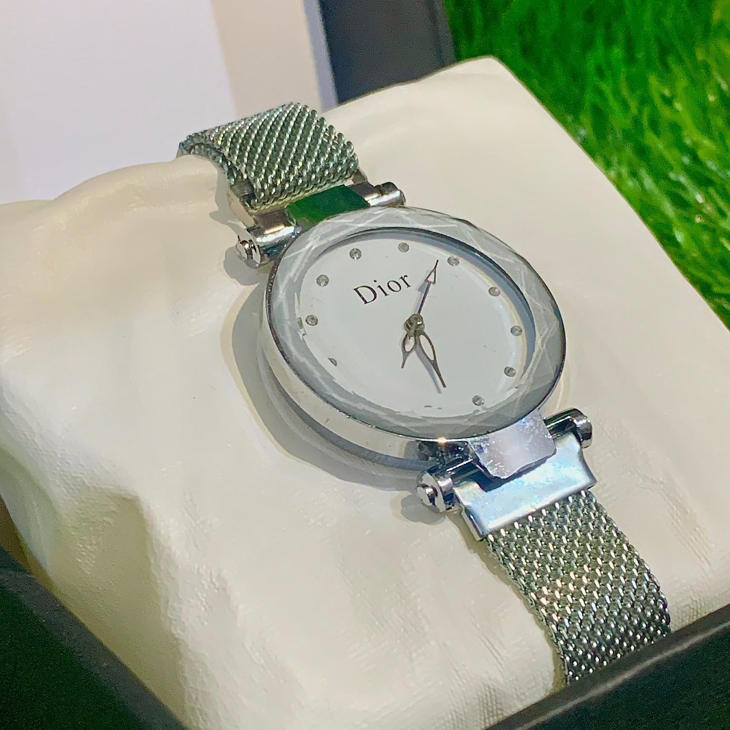 Graceful Glimmer Magnetic Wrist Watch